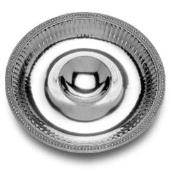 Flutes & Pearls Chip & Dip